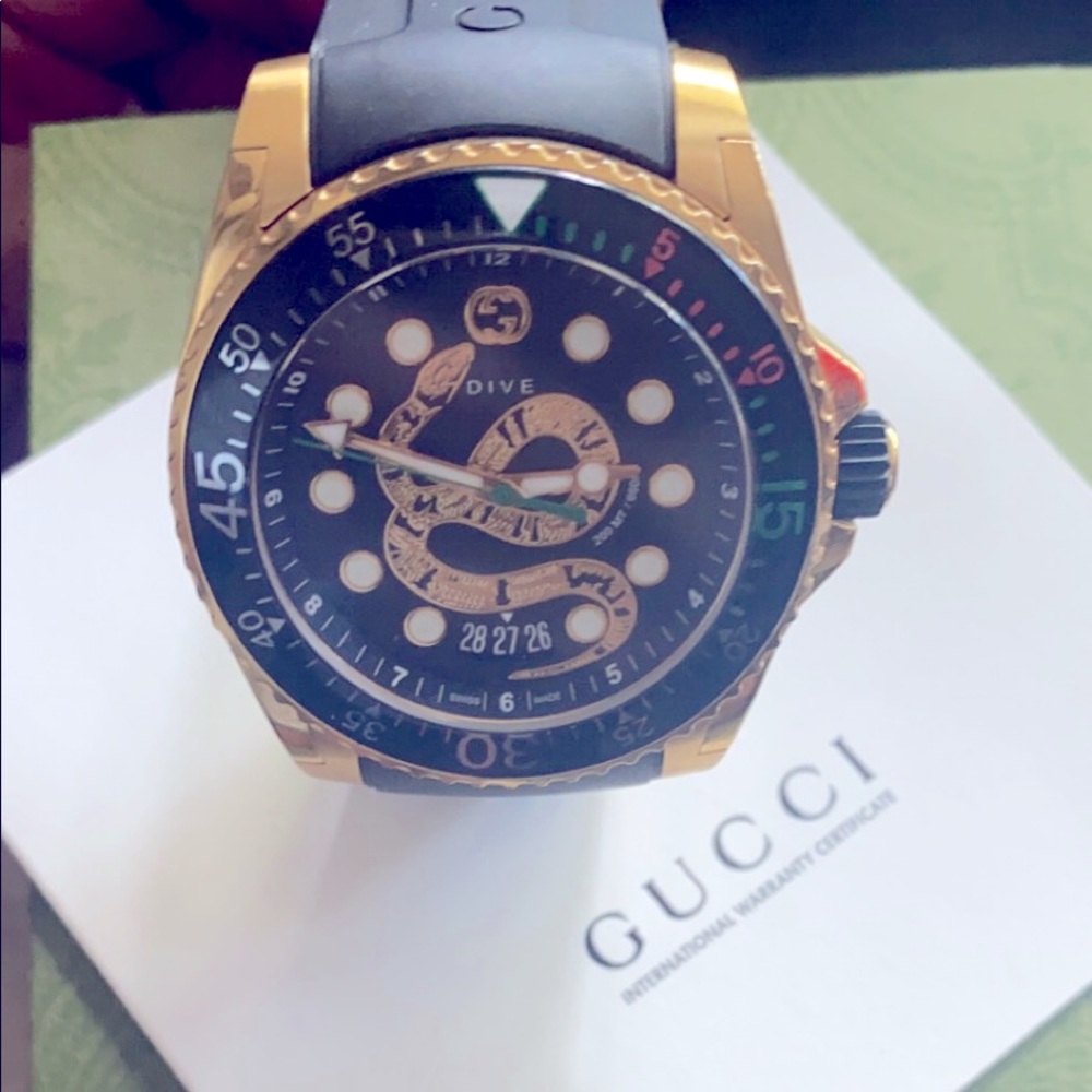 GUCCI DIVE WATCH 45mm
